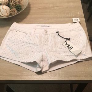 Hot Shorts by YMI